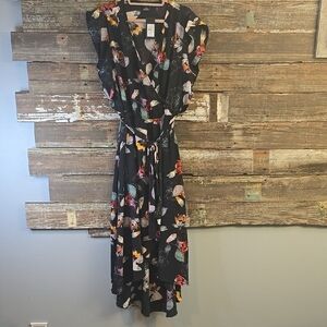 NWT City Chic Floral Wrap Dress, Black floral Size L 20 Hi/Lo Hem
